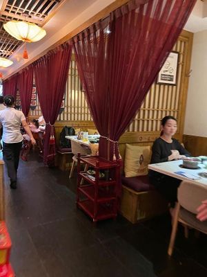 Seating at Yi Ye Yi Shijie - 一叶一世界 in Shenzhen