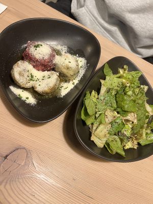 Classic Knödl (vegetarisch)  at Sankt Annas - Augustenstraße  in Munich