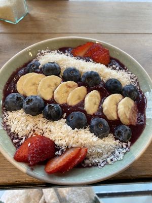 acai bowl  at Bowls & Blenders in Munich