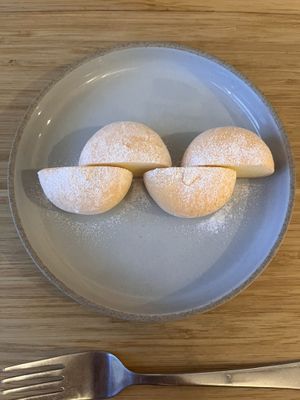 Mango mochia  at Shokudo in Utrecht