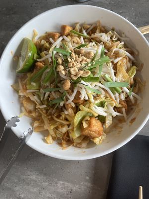 pad thai  at Star Noodle in Lahaina
