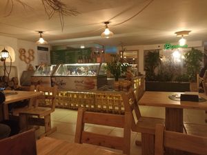 Deli todo! at Shagra in Manizales