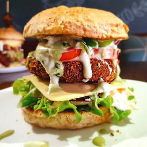 Beyond Crispy Burger at Symbiosis Plant-based Eats in Paramaribo