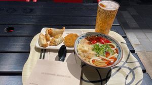Vegan Kake Udon with extra toppings and Asahi beer 🍺🍜🌱  at Marugame Udon in East London
