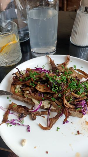 Mushroom sandwich at Propeller in Vienna