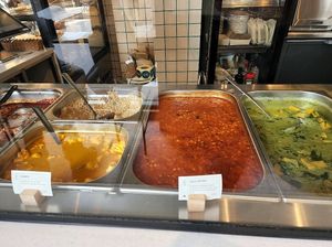 Taco bowl , curry at Cultivate Food in Oslo