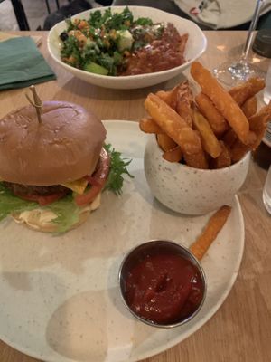 Cheese burger and fries   at Cultivate Food in Oslo