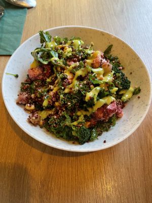 Quinoa salat til å dele (lite)  at Cultivate Food in Oslo