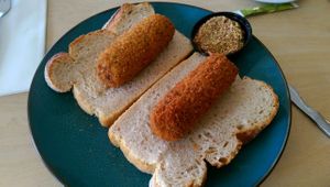 vegan "meat" croquettes on bread at Zoomers in Castricum