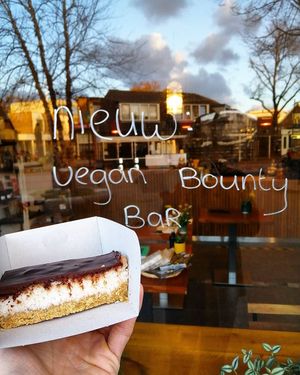 vegan bounty bar at Buna Koffiebar in Castricum