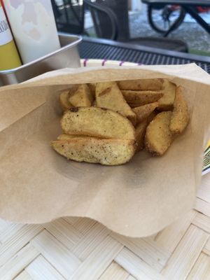 Fries  at Luu's Bao in Osaka