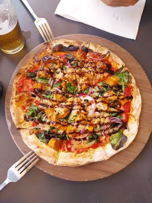 Barbacue pizza at Trinity Beach Tavern in Trinity Beach