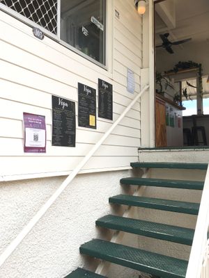 Front steps at Vega in Spring Hill