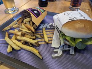 veggy chicken burger, menu fries at Bunky in Aversa