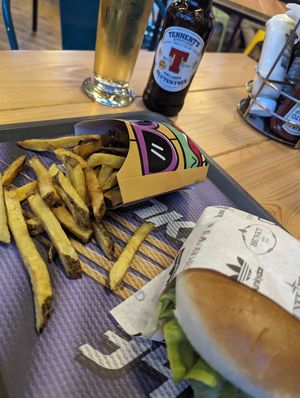 veggy chicken burger, menu fries, vegan and gluten free lager - tennents at Bunky in Aversa