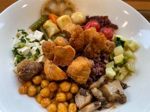 Value set - fried lion’s mane boxed meal   at Yangming Spring - 陽明春天蔬食 - Branch Da'an in Taipei