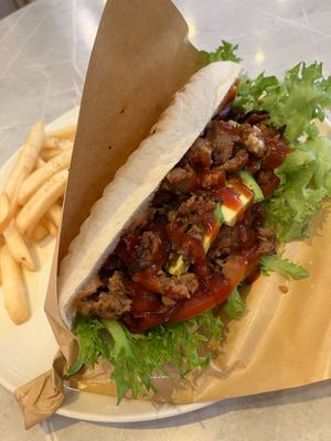 Pad krapow moo panini at Yangming Spring - 陽明春天蔬食 - Branch Da'an in Taipei