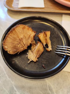 E1 lions mane steak at Yangming Spring - 陽明春天蔬食 - Branch Da'an in Taipei