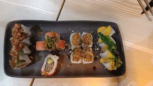 Sushi variado at Veg & the Gang - Carrer Casanova in Barcelona