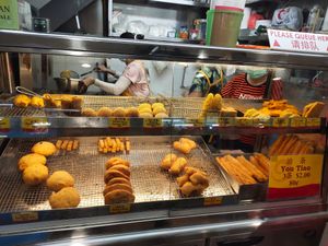 Food available at Delisnacks 德利食 - Fengshan in East Singapore