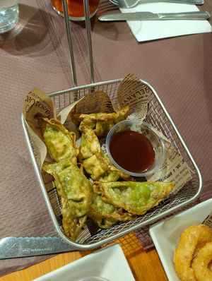 Gyozas de verduras at Annapurna in Getxo