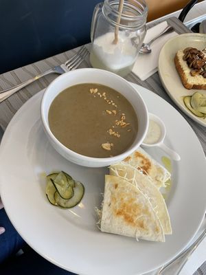 Curry de lentejas at Hablemos Coco Cafe in Puerto Natales