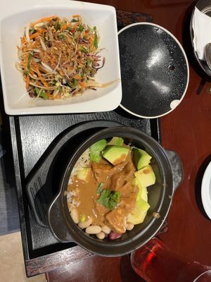 Com Tron - Pickled Salad with carrots, roasted onions. Pot stew with seitan, avocado, beans, peanut sauce and rice.  at Vin in Vienna