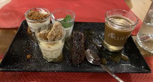 café gourmand  at Atelier d'Élise in Aix-les-bains