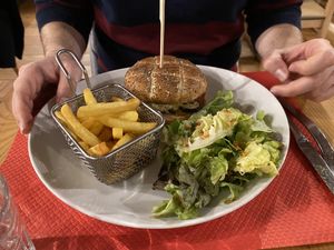 Hamburger végétarien  at Atelier d'Élise in Aix-les-bains