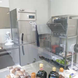 open kitchen at Vegan Daum 비건다움 in Seoul