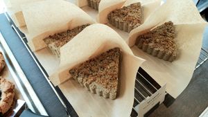 Black Sesame sticky rice tarte at Vium 비움 in Seoul