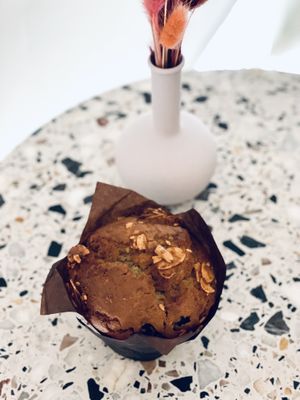 Vegan berry muffin  at I DEAL in Toronto