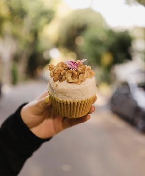 Cupcake Carrot Walnut at I Quit - Café & Bakery in Mexico City
