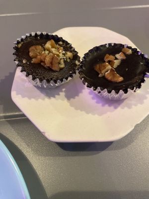 Peanut butter cups  at I Quit - Café & Bakery in Mexico City