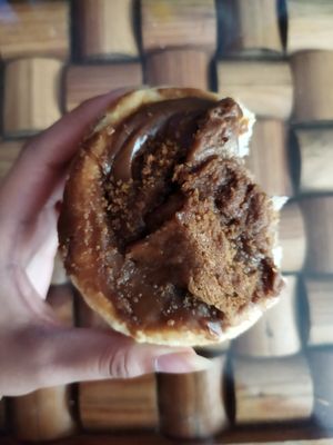 Este es un rol pero como con cajetita at I Quit - Café & Bakery in Mexico City