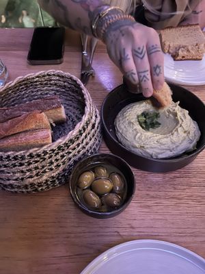 Guacamole hummus  at Kaliya in Santorini