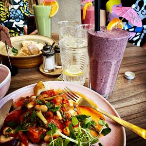 Great place for fresh, nutritious vegan food 😊 at Francesca's in Scarborough