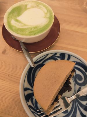 Dorayaki and matcha latte at La Branqueta in Barcelona