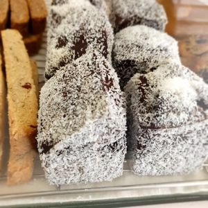 lemingtons at Omu Omu - 오무오무 in Goyang