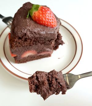Strawberry chocolate cake - close-up at Omu Omu - 오무오무 in Goyang