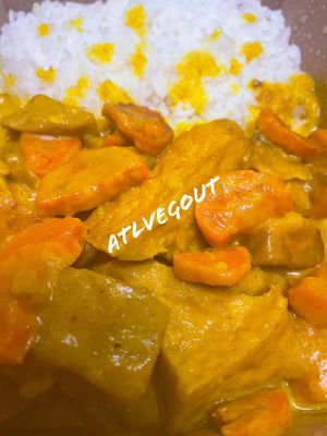 Curry  at Envegan in East Point