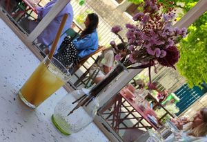 Ginger Lemon home made juice at Café Klin in Paris