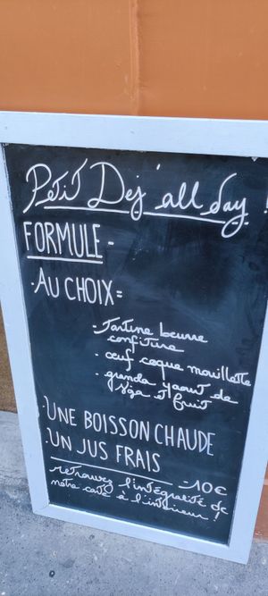  at Café Klin in Paris