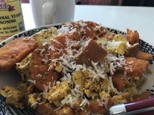 Sweet potato and curried tofu hash at Heaven Sent Foods in Flagstaff