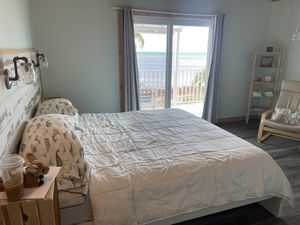 King room oceanfront  at Deer Run Bed and Breakfast in Big Pine Key
