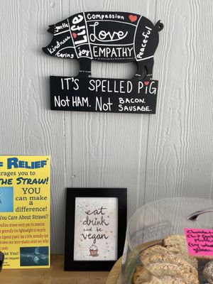 Breakfast area  at Deer Run Bed and Breakfast in Big Pine Key