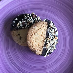 Biscuits with chocolate and nuts  at Vegustibus in Rome
