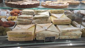 Tramezzino "tonno" e pomodoro buonissimo! at Vegustibus in Rome