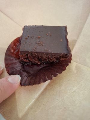 Mini sacher, troppo buona!!! at Vegustibus in Rome