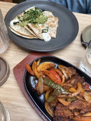 Veganistische voorgerechten   at Madre in Amsterdam